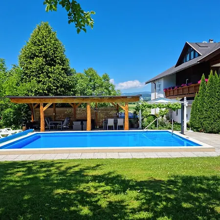 Presslauer - Mori דירה